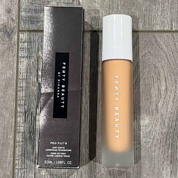 Fenty by Rhianna Pro Filt’r Longwear Foundation 335 - Picture 1 of 3